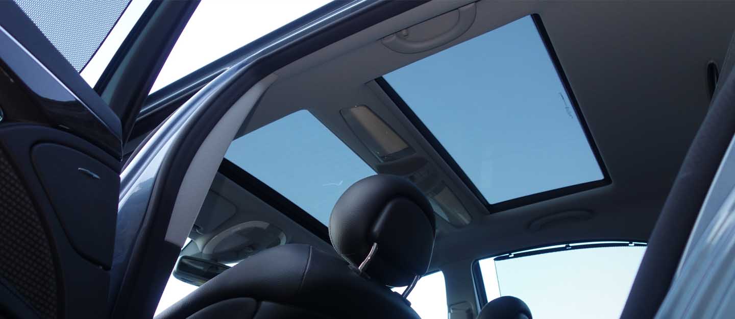 Common Car Sunroof Problems Leakage, Breakage and More