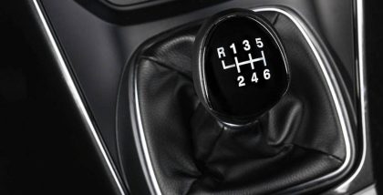 list of the Dos and Don'ts of Driving a Manual Transmission Car