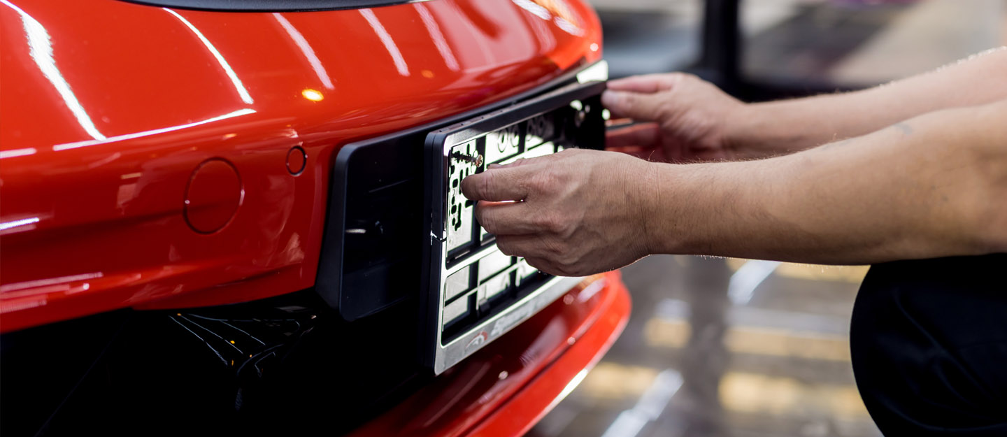 change vehicle licence plate logo and design in Dubai