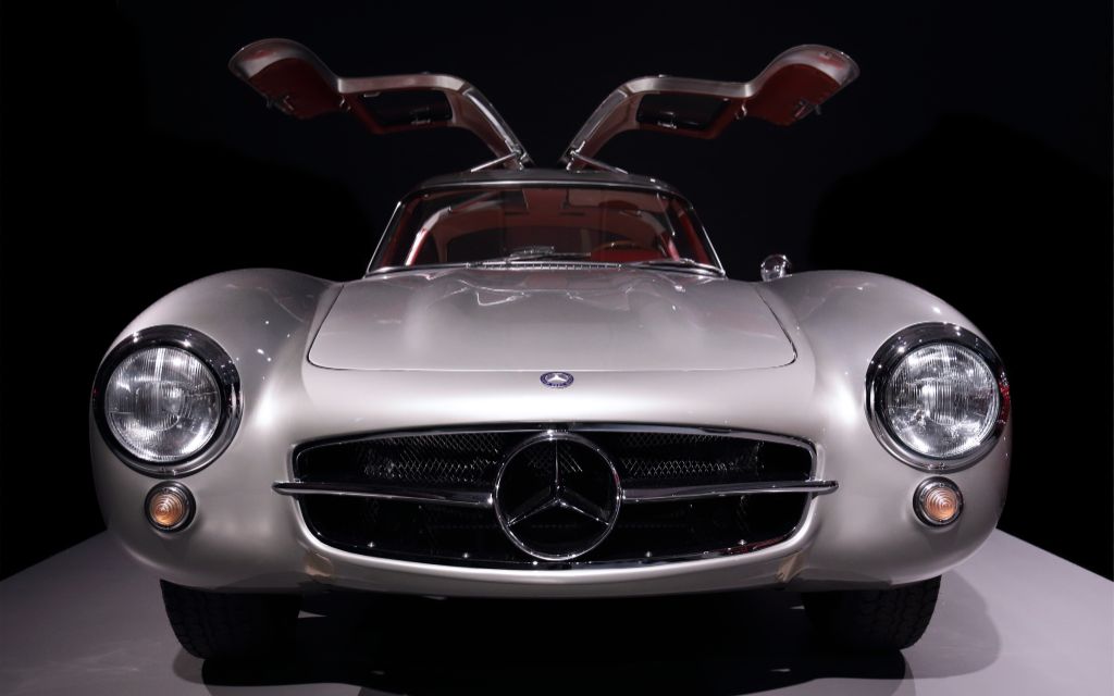 سيارة مرسيدس بنز 300 SL Gullwing