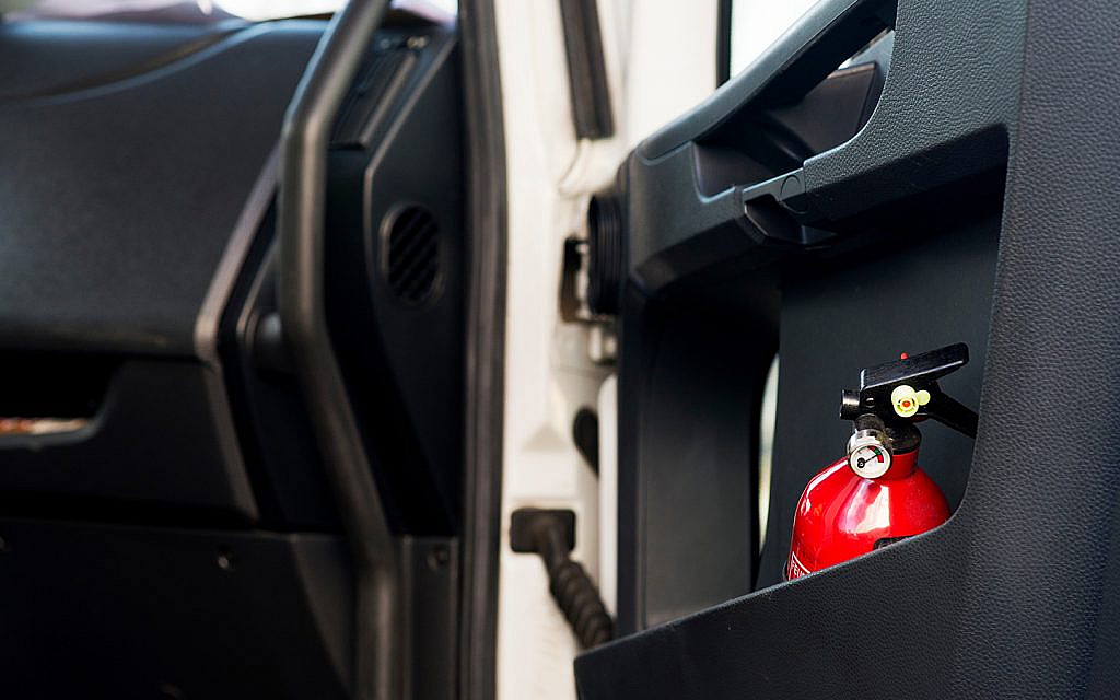 طفاية حريق في السيارة