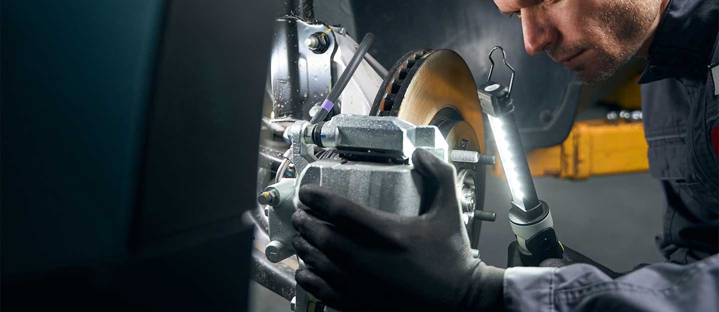 Causes of Brake Lag Bad Brake Pad, Low Brake Fluid & More