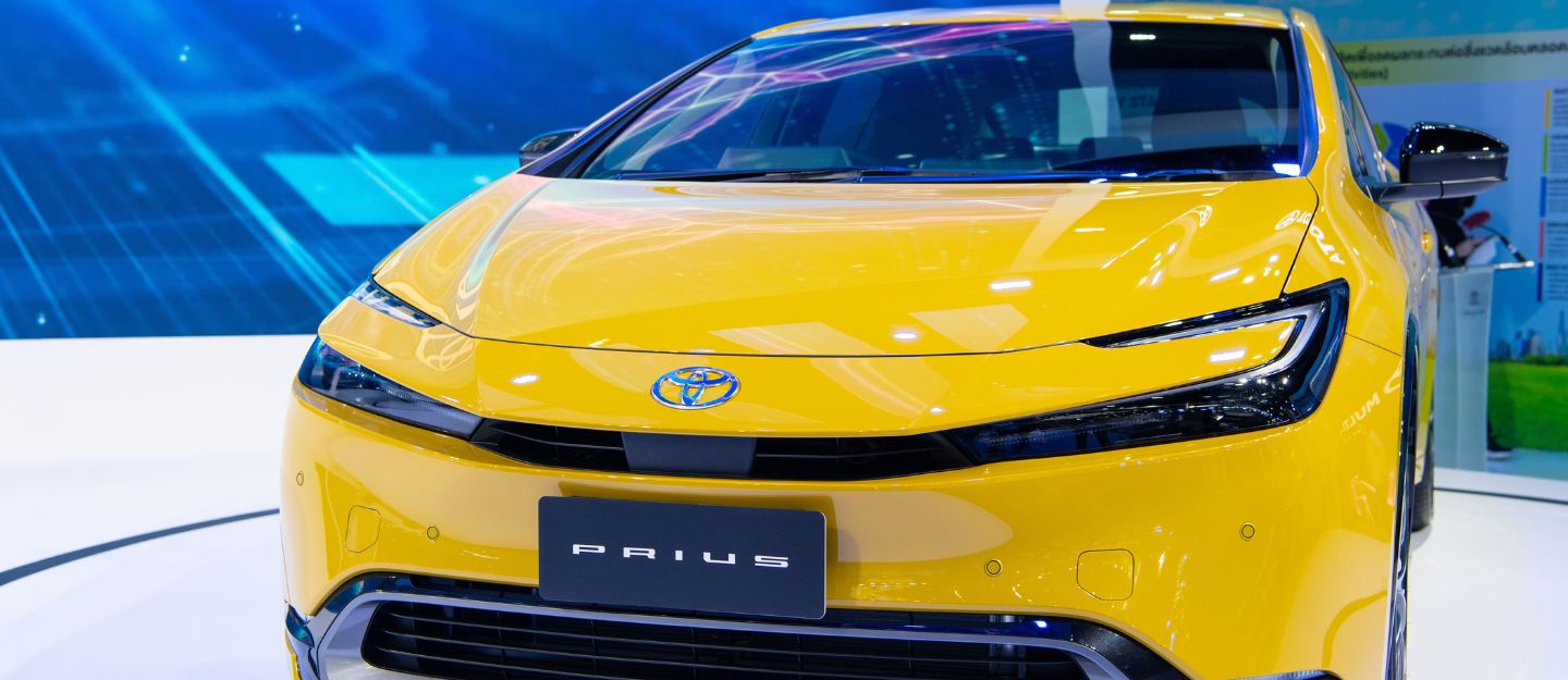 سياراة تويوتا بريوس