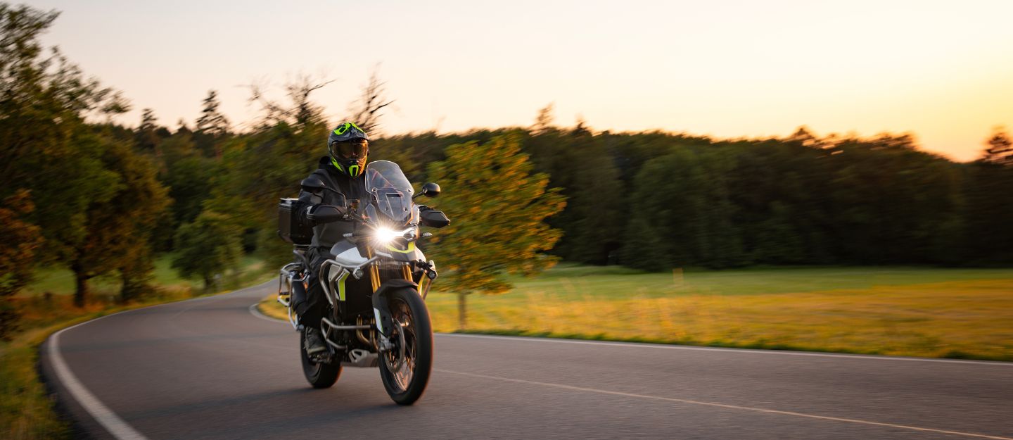 This or That: Hybrid Motorcycles vs Conventional Motorcycles