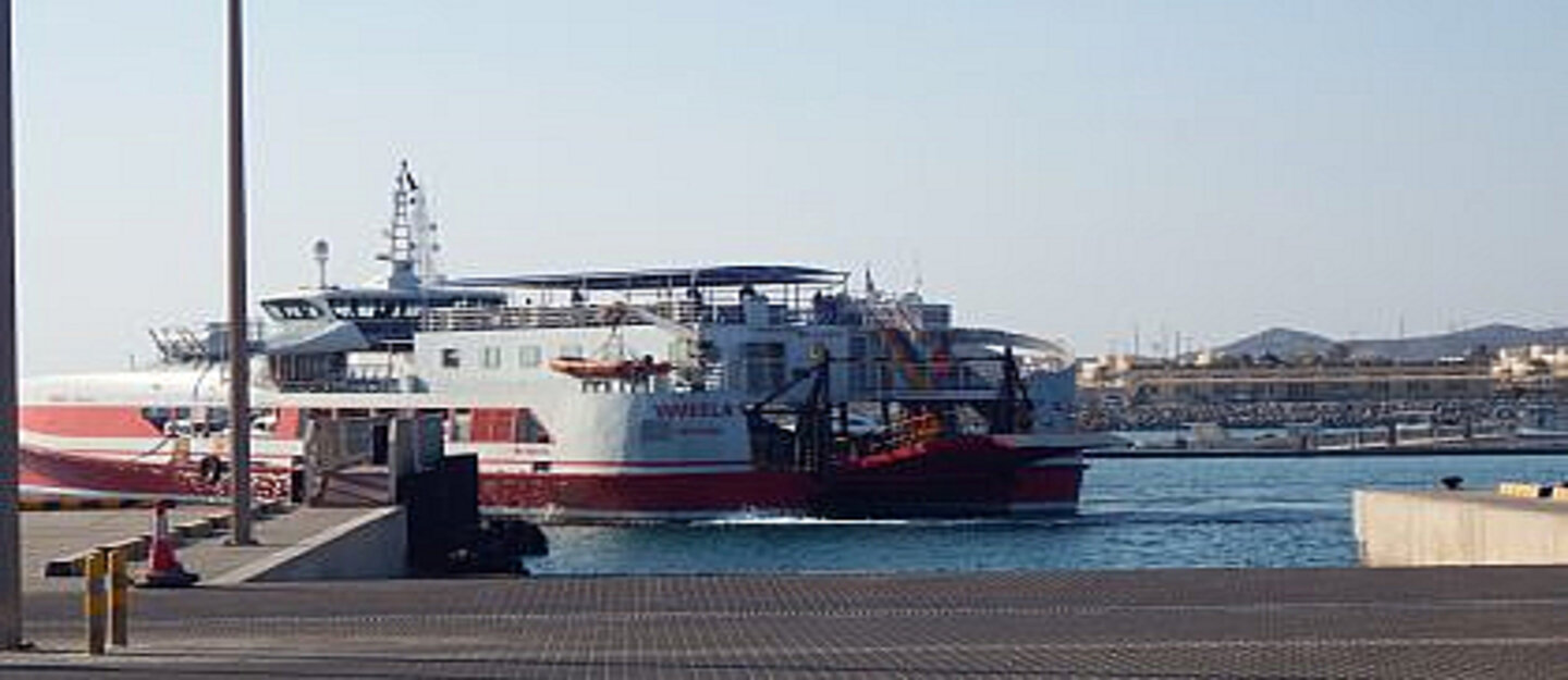 عبارة بحرية في البحر