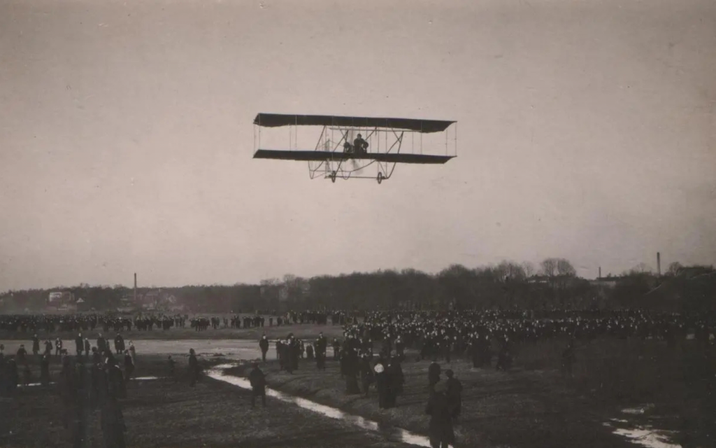 Dartz Motorz airplane flying test