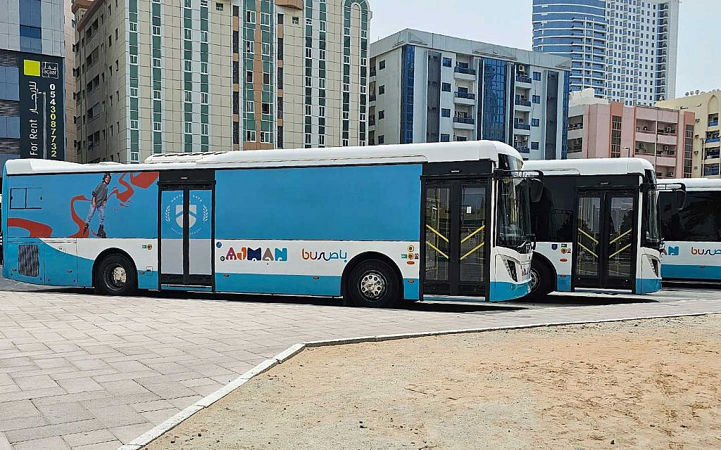 حافلات نقل في عجمان