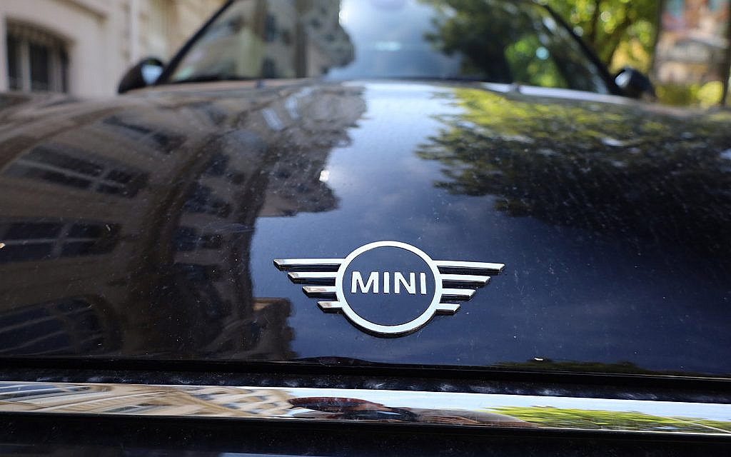 شعار سيارة ميني الجديد