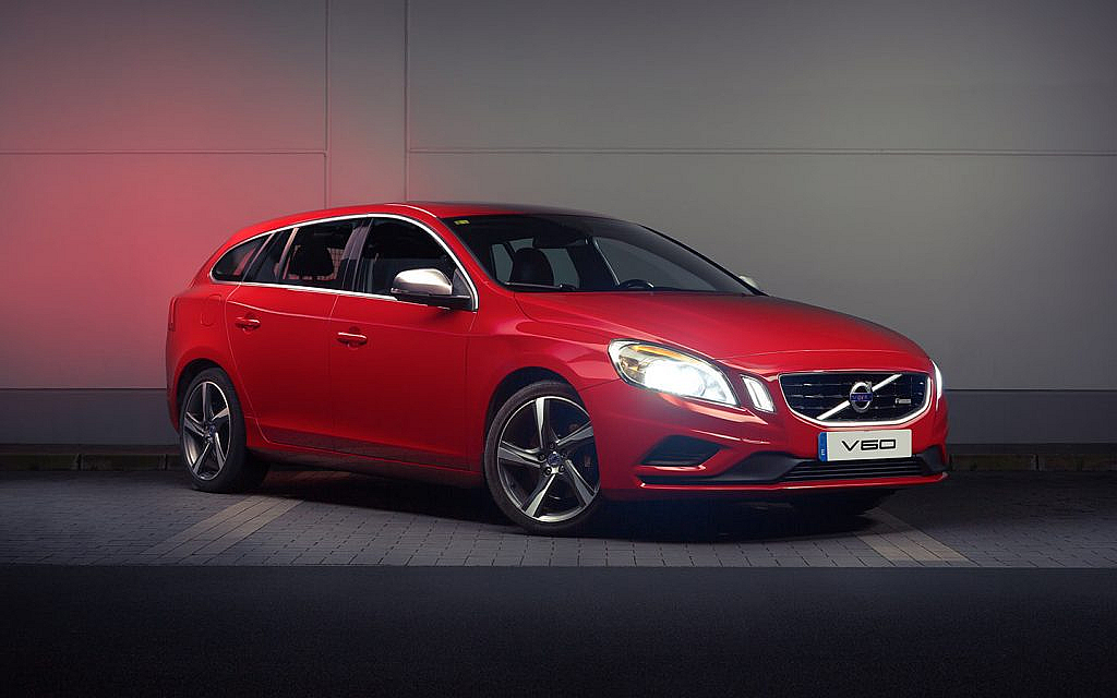 سيارة فولفو V60 ستيشن واغن