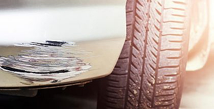 خدوس طلاء أسفل مقدمة سيارة