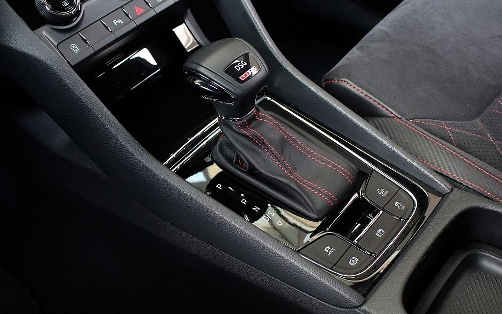 DSG facilitates smooth gear shifts.