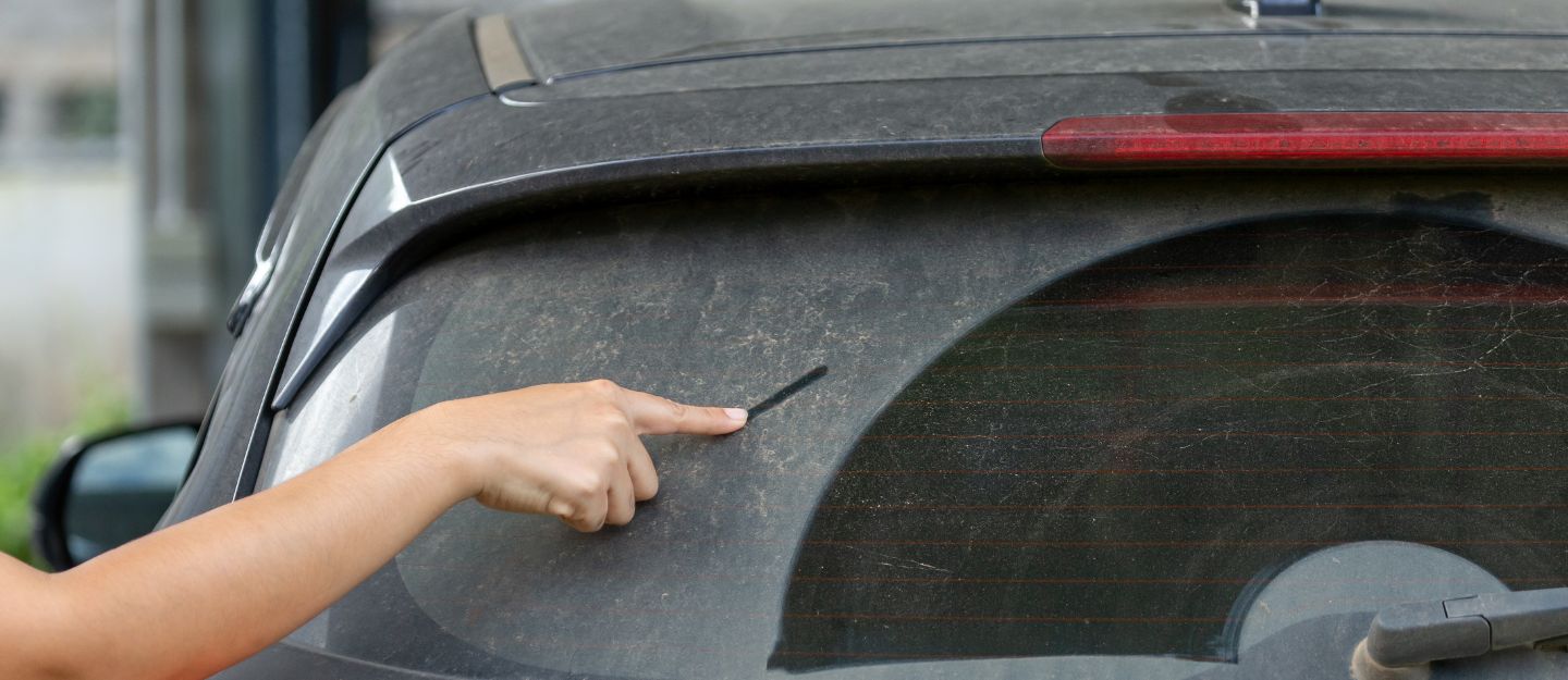 Car cleaning after a dust storm