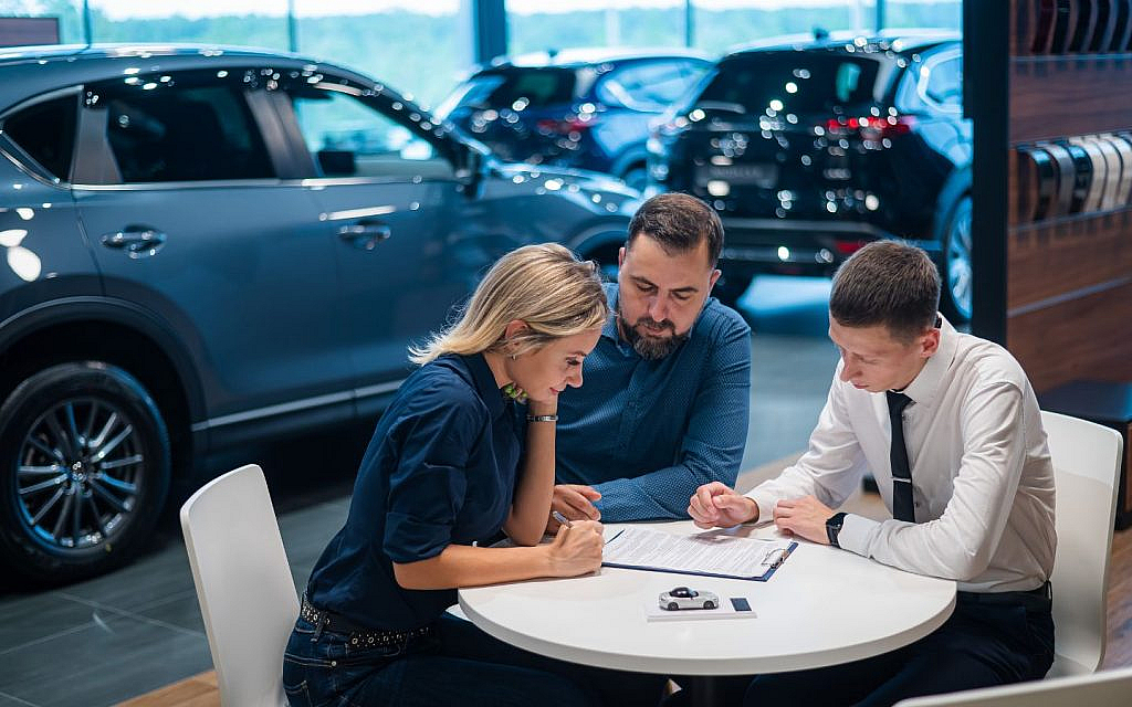 List of Questions to Ask When renting a car in the UAE