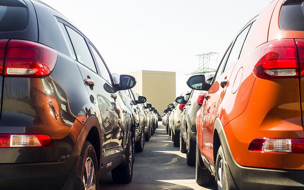 Essential Questions to Ask Before Renting a Car in the UAE such as mileage