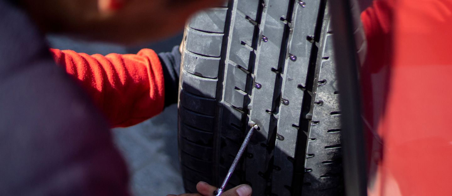 Here is a key differences between a tyre plug vs a tyre patch