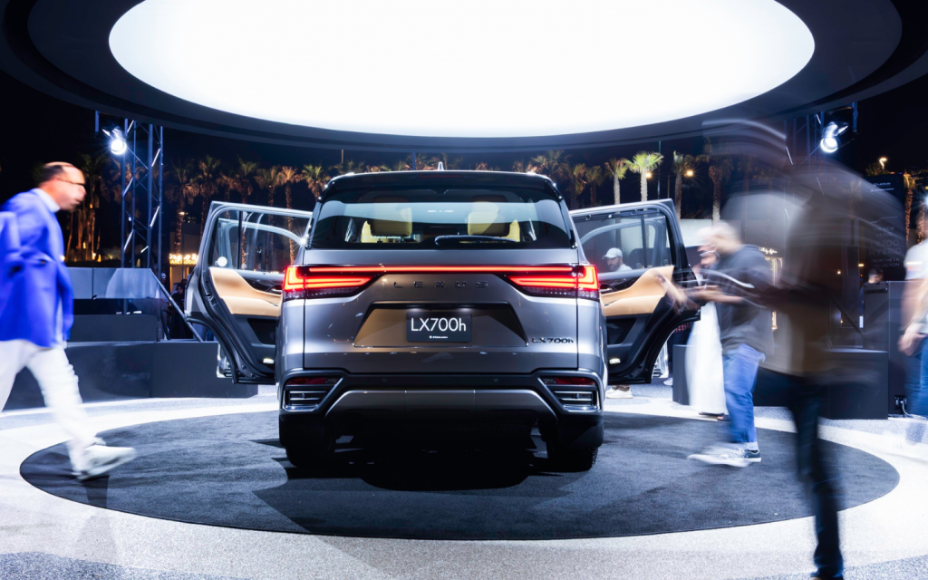 First look at the rear view of the 2025 Lexus LX Series.