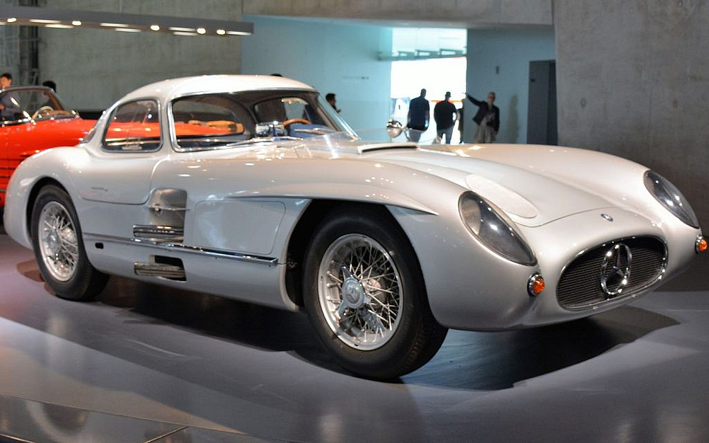 F1 technology cars like mercedes 300 SLR