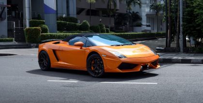 Renowned Sports Cars With Manual Transmission_290926