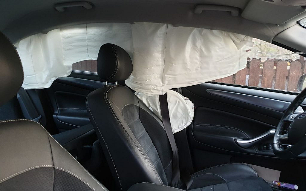 Side curtain airbags play a vital role in enhancing safety.