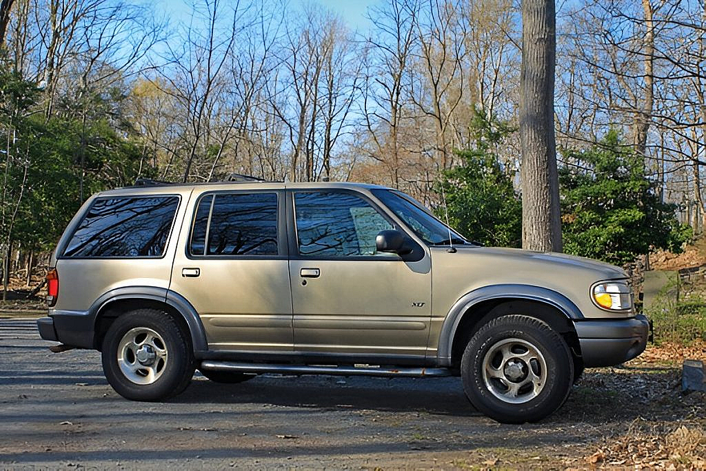 ford explorer second generation