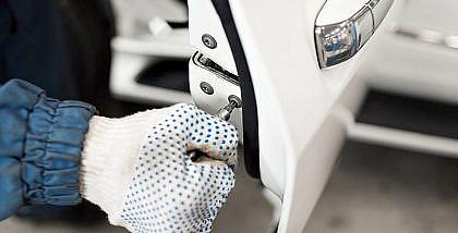 Internal door handle replacement made easy with this step-by-step guide