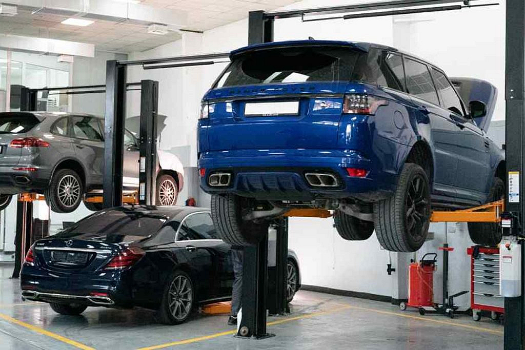 Buy Jetour cars from Elite Cars and enjoy premium features with unbeatable offers