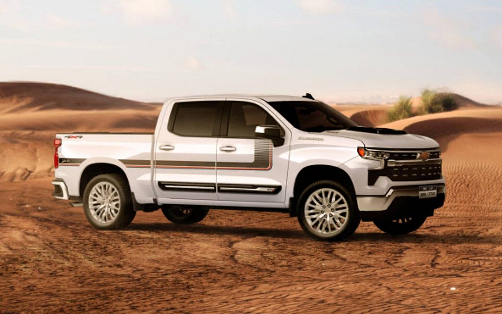 Chevrolet Silverado Chafar Edition has a dominant and commanding exterior