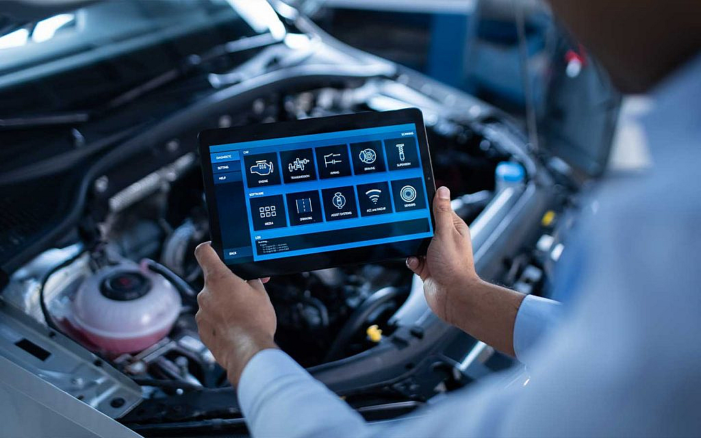 One of the UAE car market updates April 2025 is Sharjah Police and ENOC Tasjeel have launched vehicle inspection for students