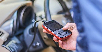 جهاز كشف الأعطال في السيارة obd2