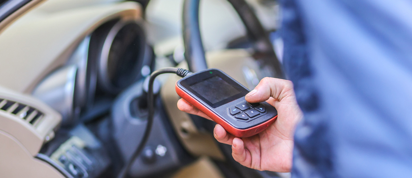 جهاز كشف الأعطال في السيارة obd2