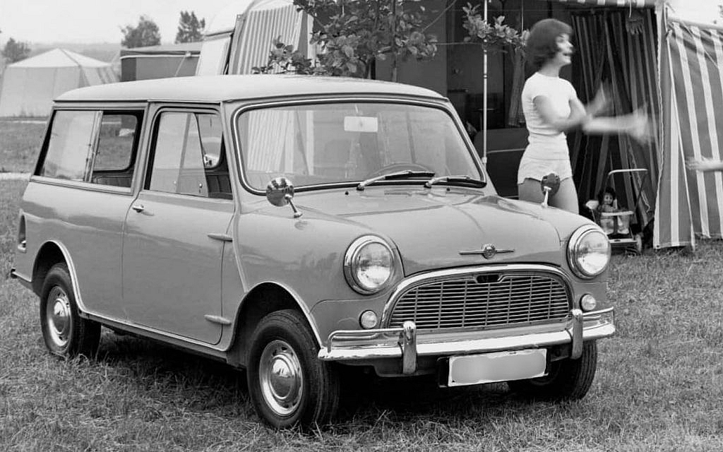 old model and Evolution of MINI Clubman