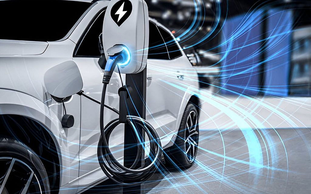 EV getting charge from the station