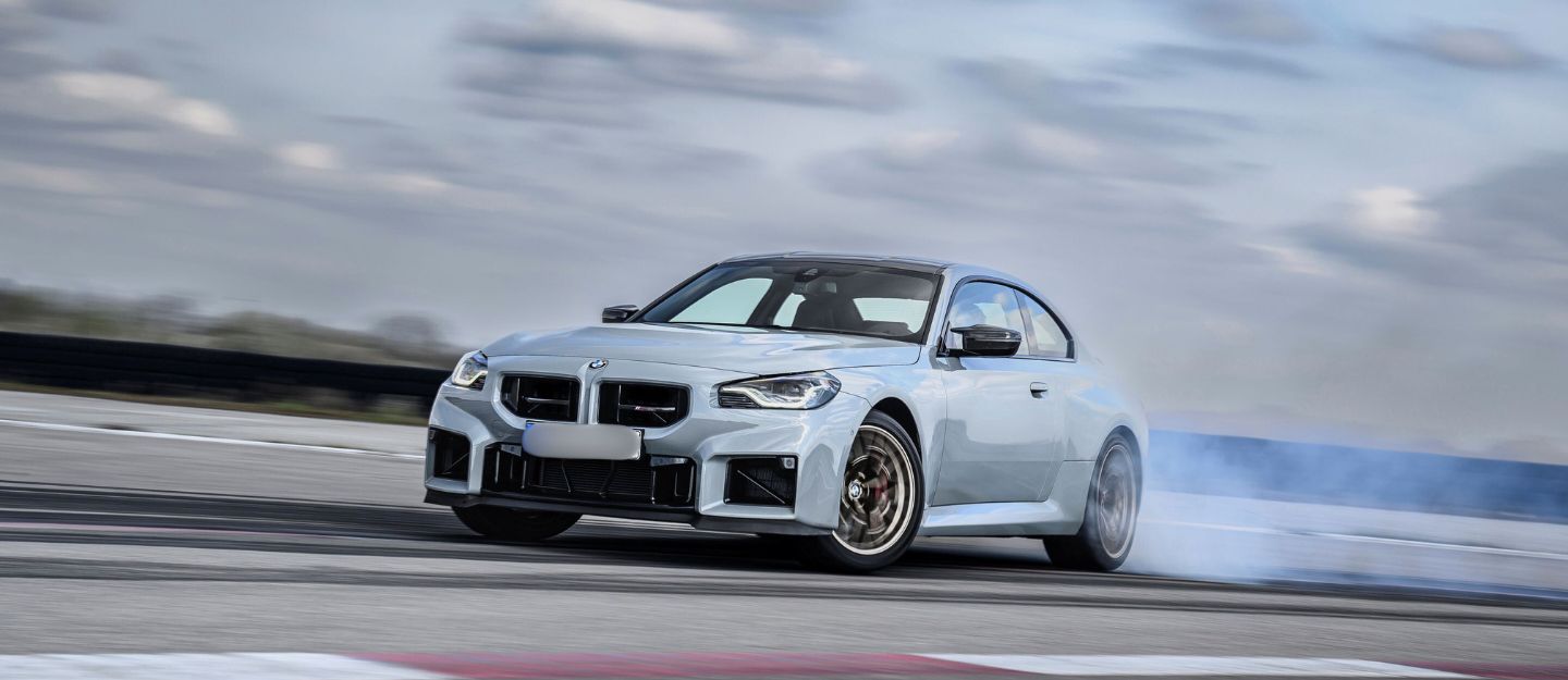 New BMW M2 CS first look