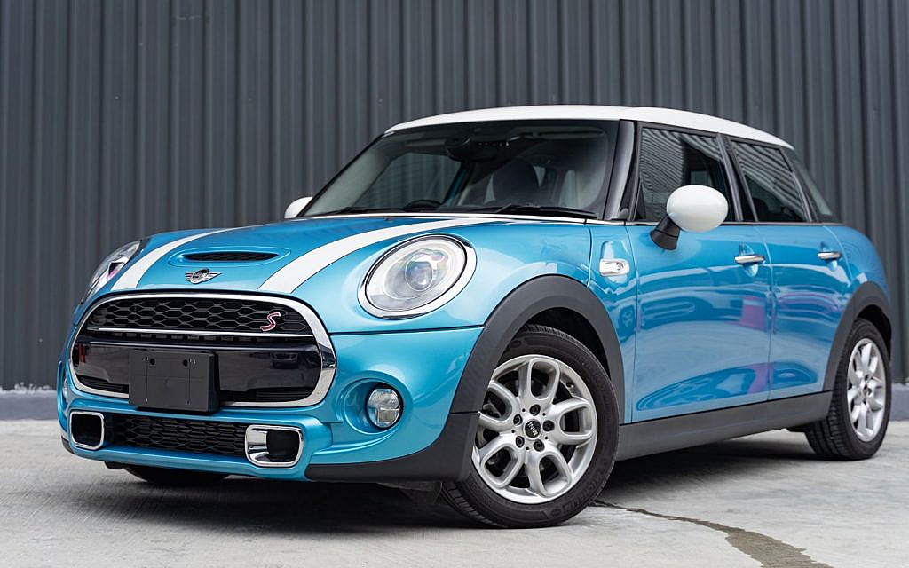 MINI Cooper showroom in Dubai