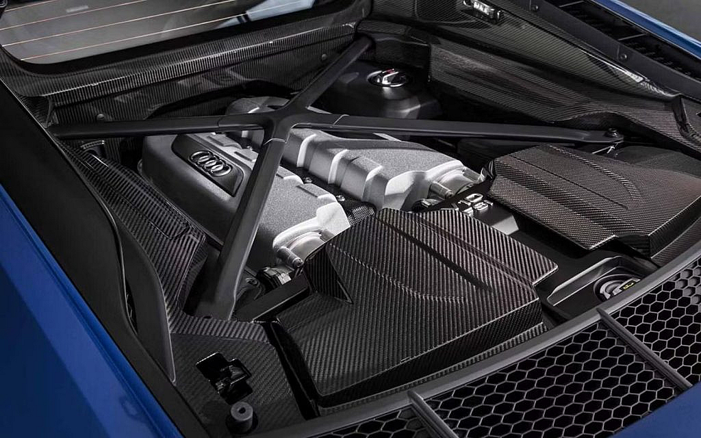 V10 engines can rev upto 9000 rpm and provide smooth performance