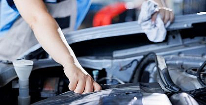 Every driver should know how to diagnose a low coolant level to avoid costly repairs.