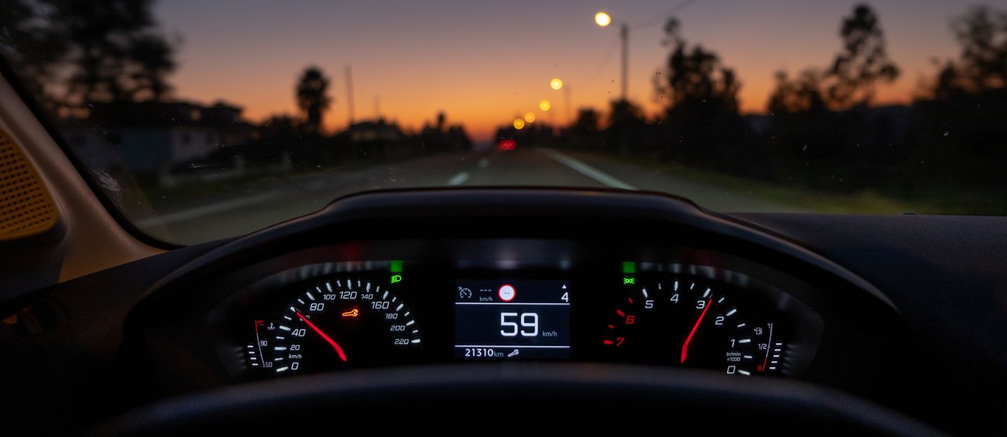 Risks of Slow Driving: Overtaking, Traffic Jam & More | dubizzle