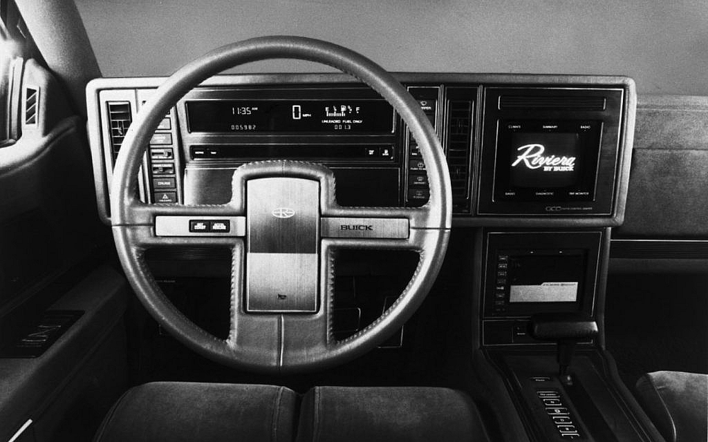 Buick Riviera interior was the pioneer of dashboard screens