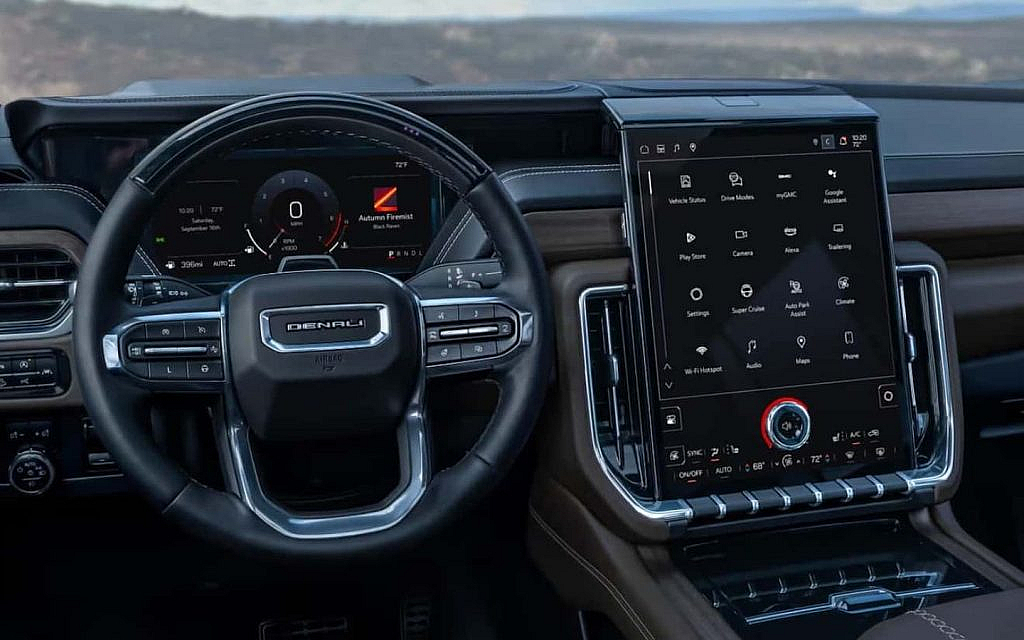 Yukon Denali Onstar cutting-edge infotainment system 