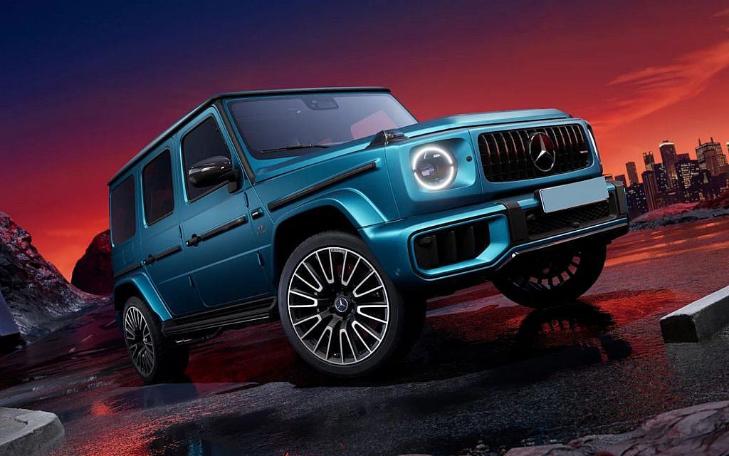 Mercedes-Benz G-Class ona rough terrain 