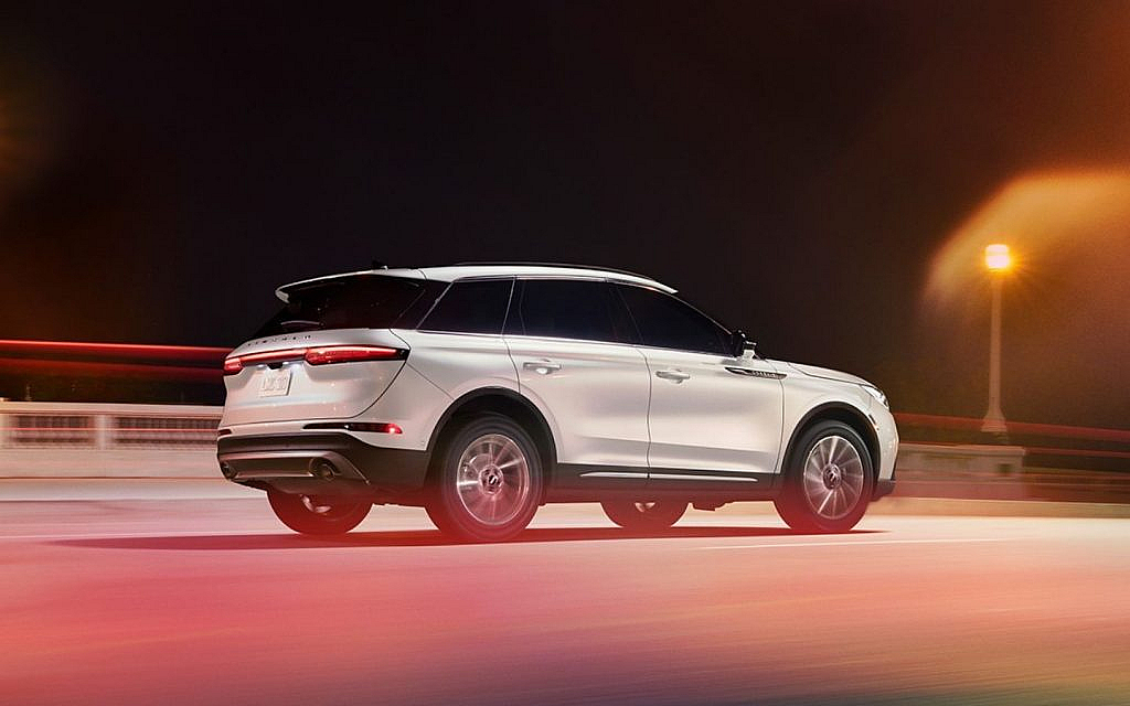 The 2025 Lincoln Corsair combines elegance, comfort and smart features.
