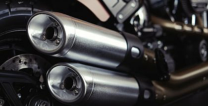 Explore how a straight pipe exhaust system impacts car performance, sound, and legality in the UAE