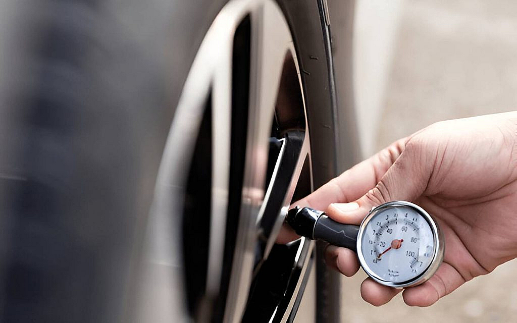 check the tyre pressure before installing the wheel