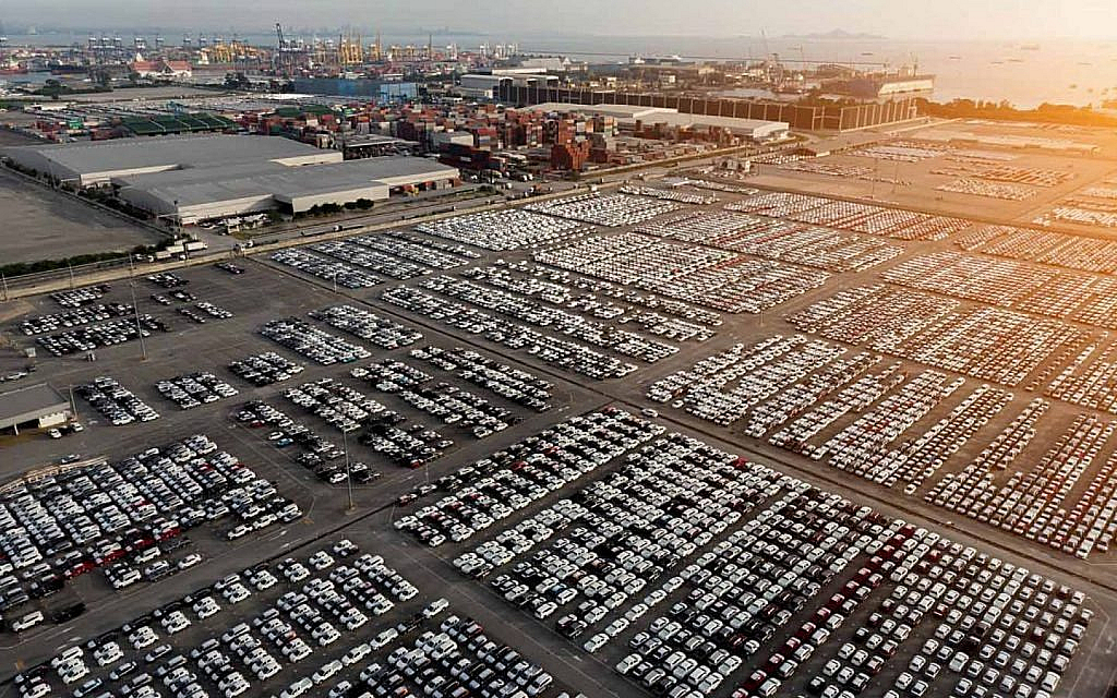 Customs clearance for Kuwait cars is mandatory before registration