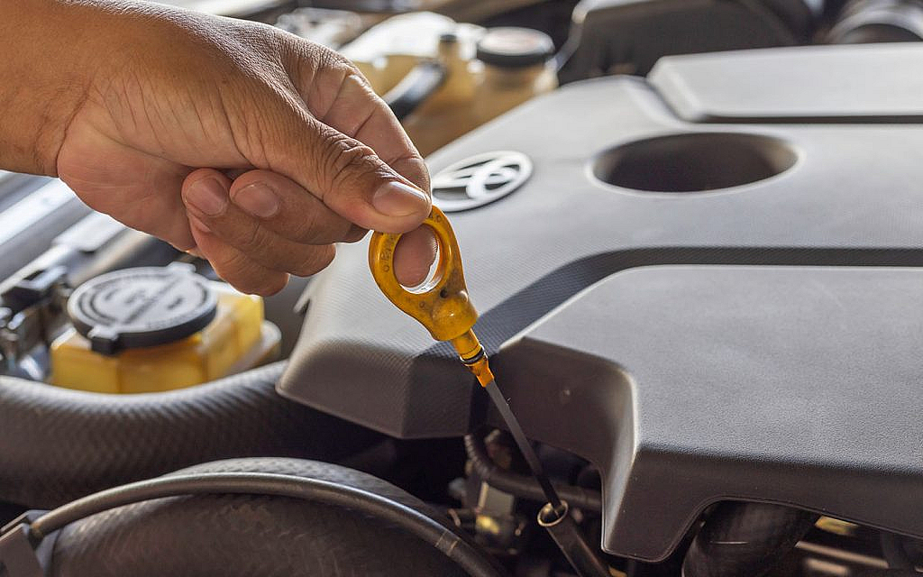Desert driving car maintenance is important for handling tough terrain