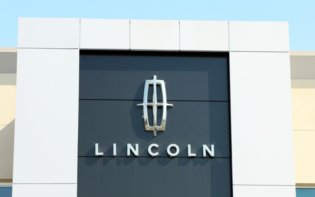 Lincoln car showrooms in Abu Dhabi