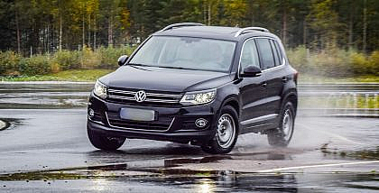 منع انزلاق السيارة أثناء القيادة