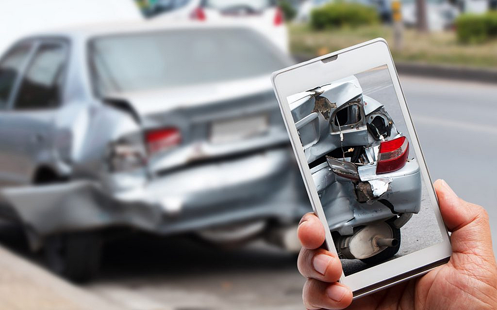 A car accident third-party insurance claim in Dubai allows the victim to recover repair costs