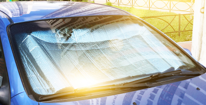 سيارة تحت الشمس