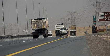 كيفية تجنب النقاط العمياء للشاحنات